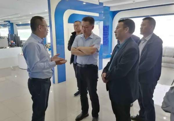興邦董事長與河北省防腐保溫協會領導